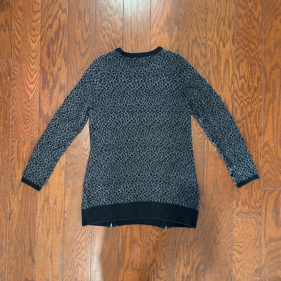 2 sweater dresses tunic gray black leopard print long sleeved - Picture 5 of 13